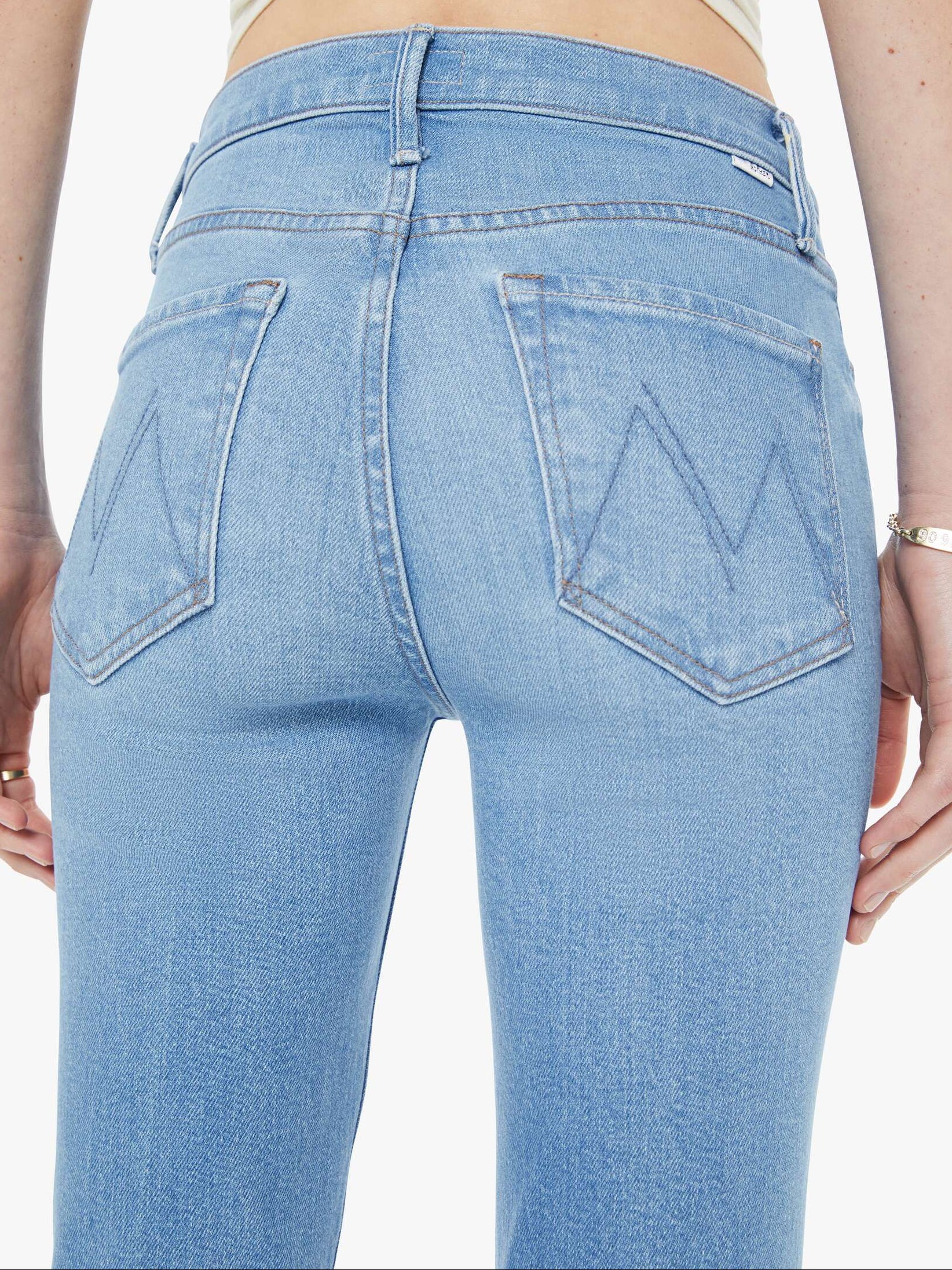THE MID RISE DAZZLER CROP FRAY