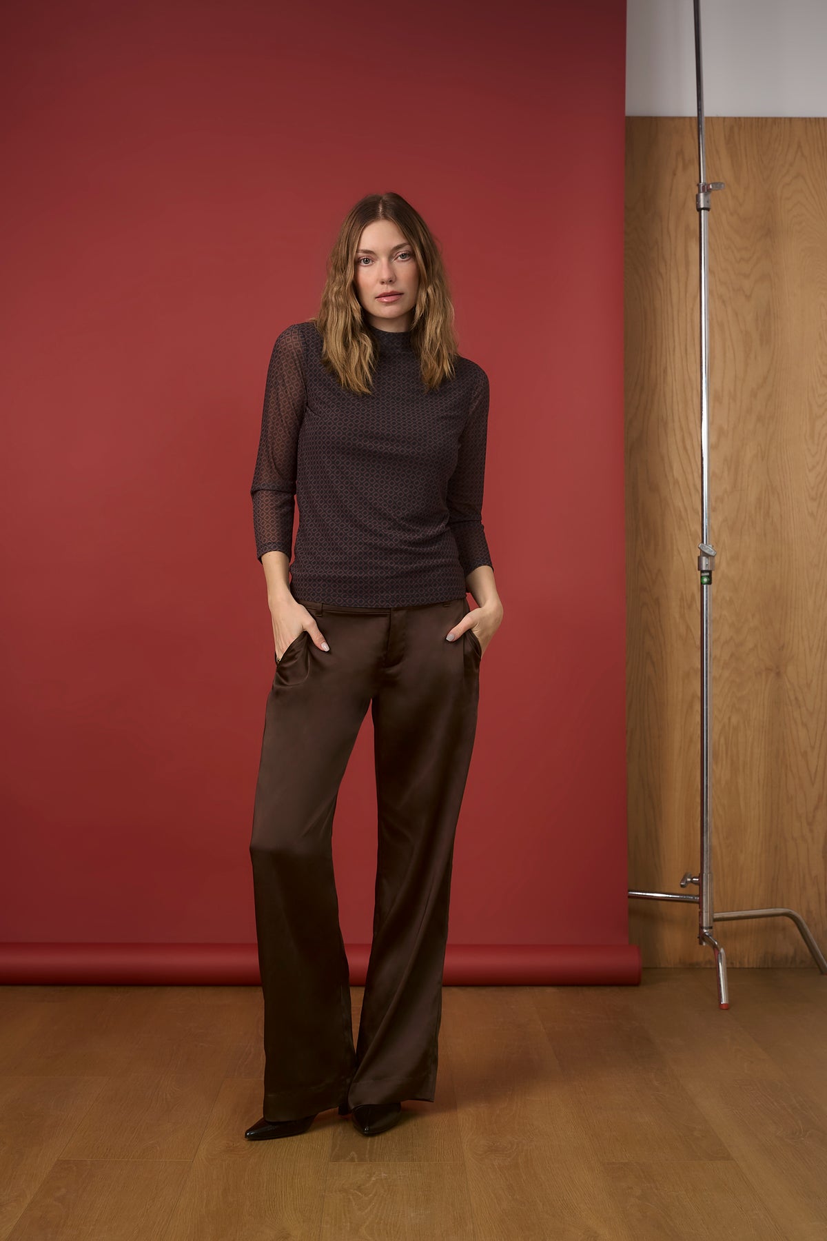 SPOTLIGHT SATIN TROUSER