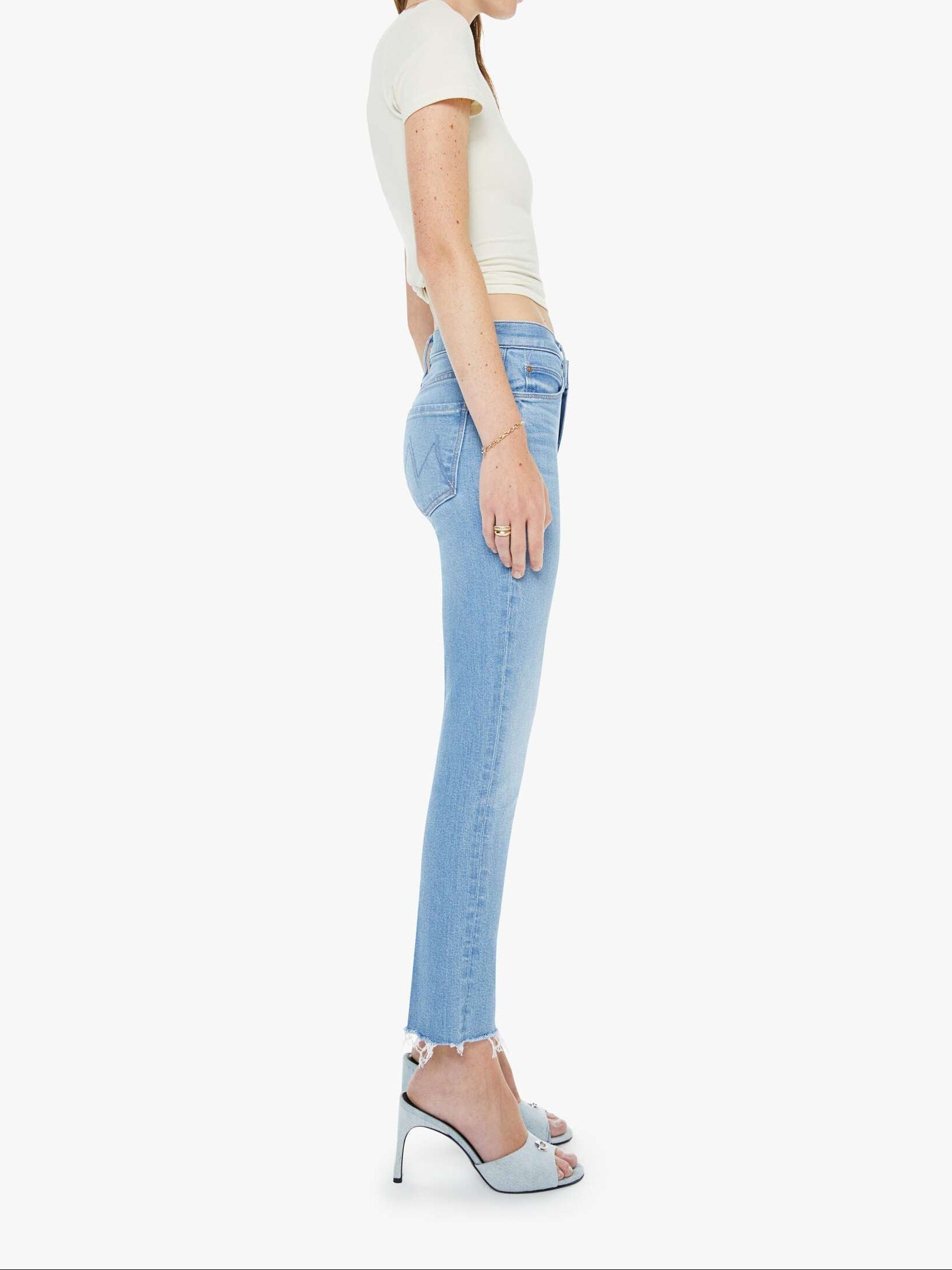 THE MID RISE DAZZLER CROP FRAY